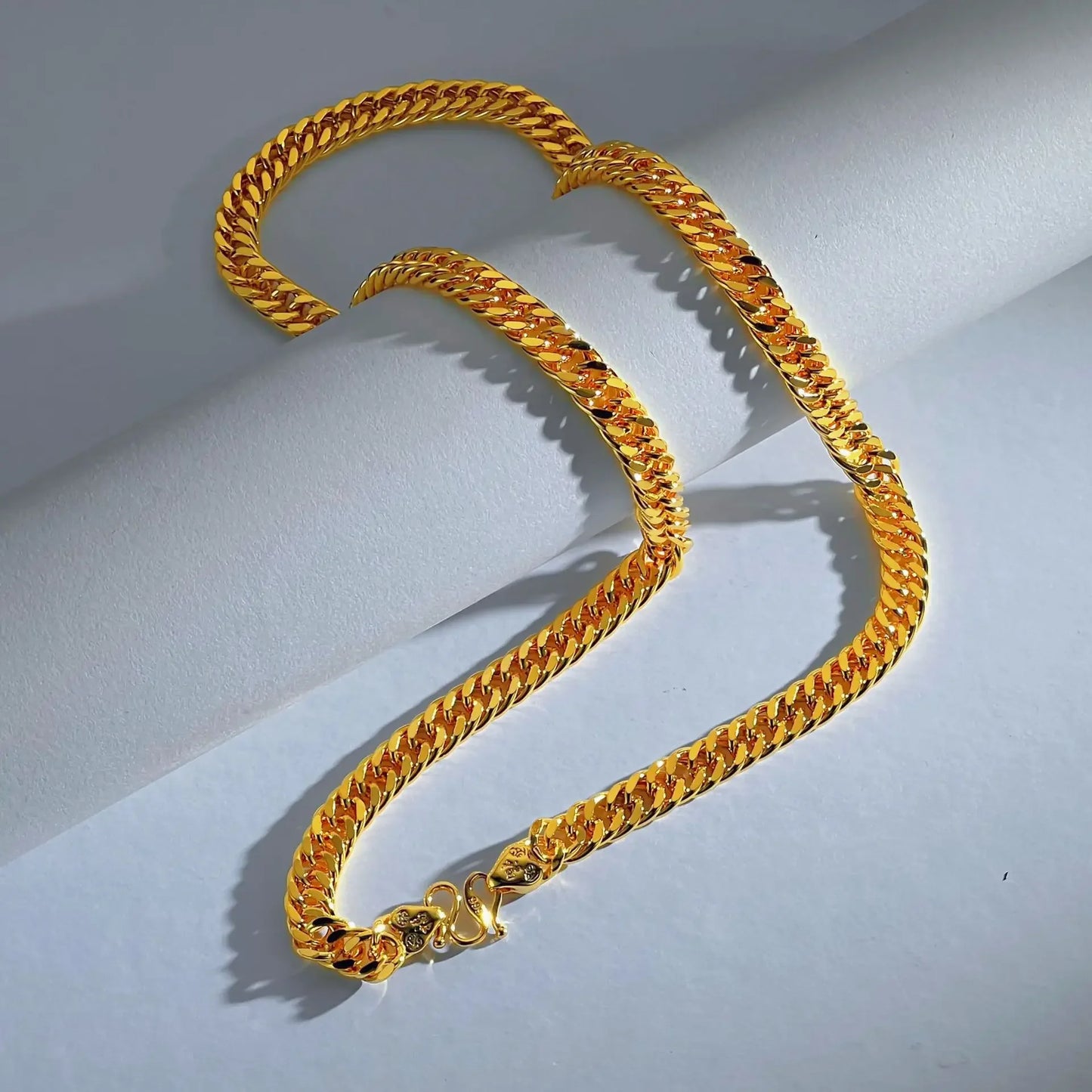 Thick Gold Fu Buckle Boss Necklace