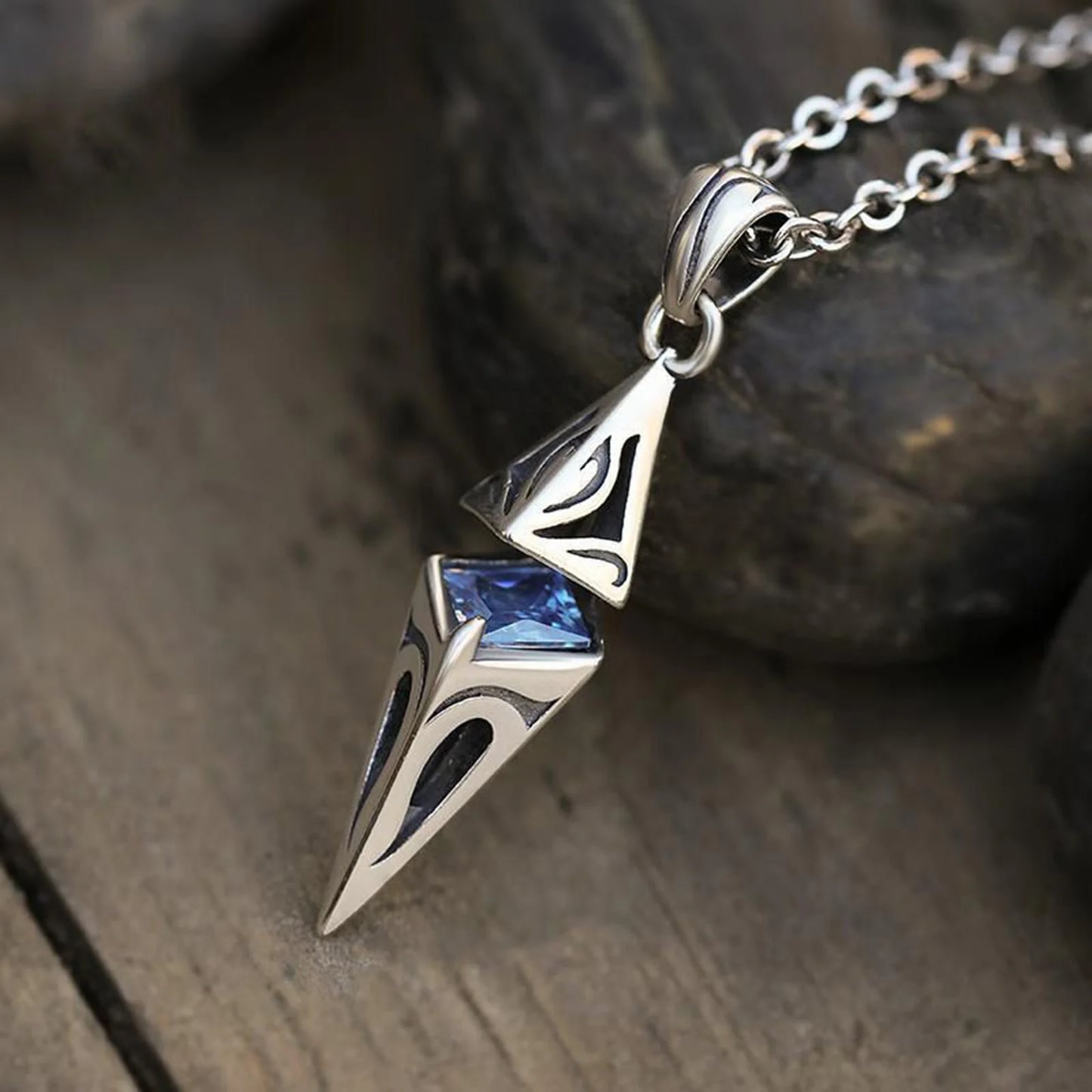 Stylish Blue Stone Pendant Necklace
