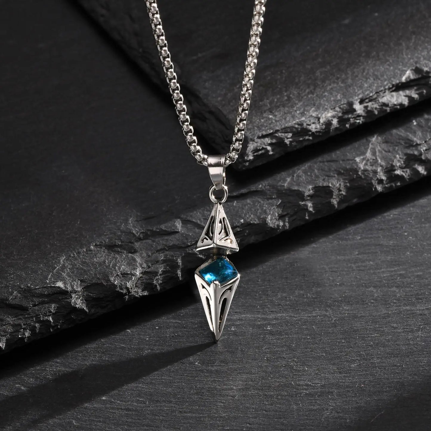 Stylish Blue Stone Pendant Necklace