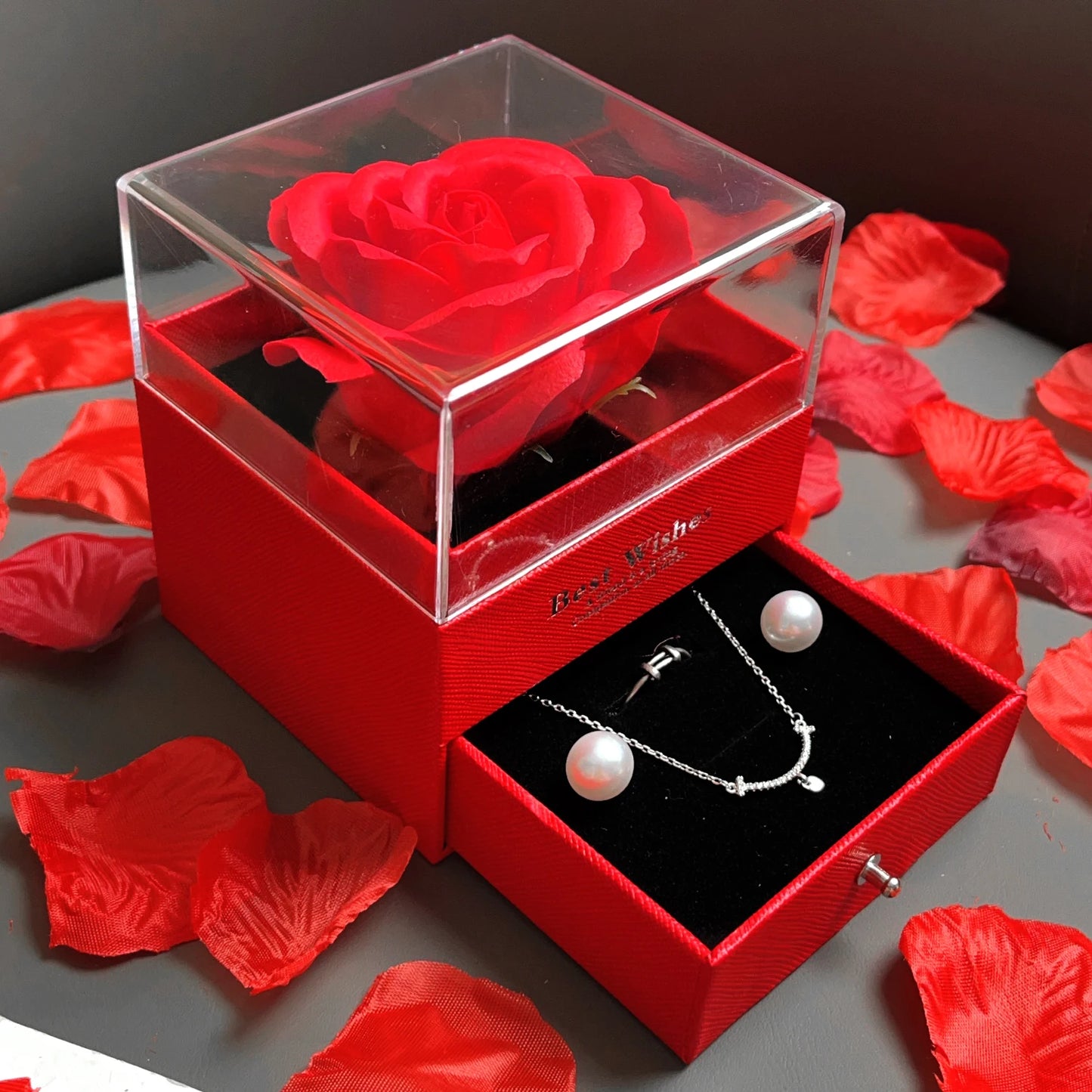 Sparkling Heart Love Necklace with Luxurious Rose