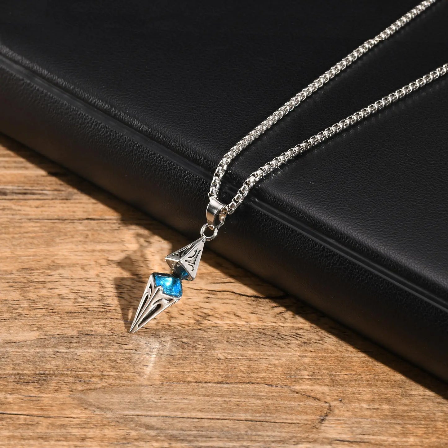 Stylish Blue Stone Pendant Necklace