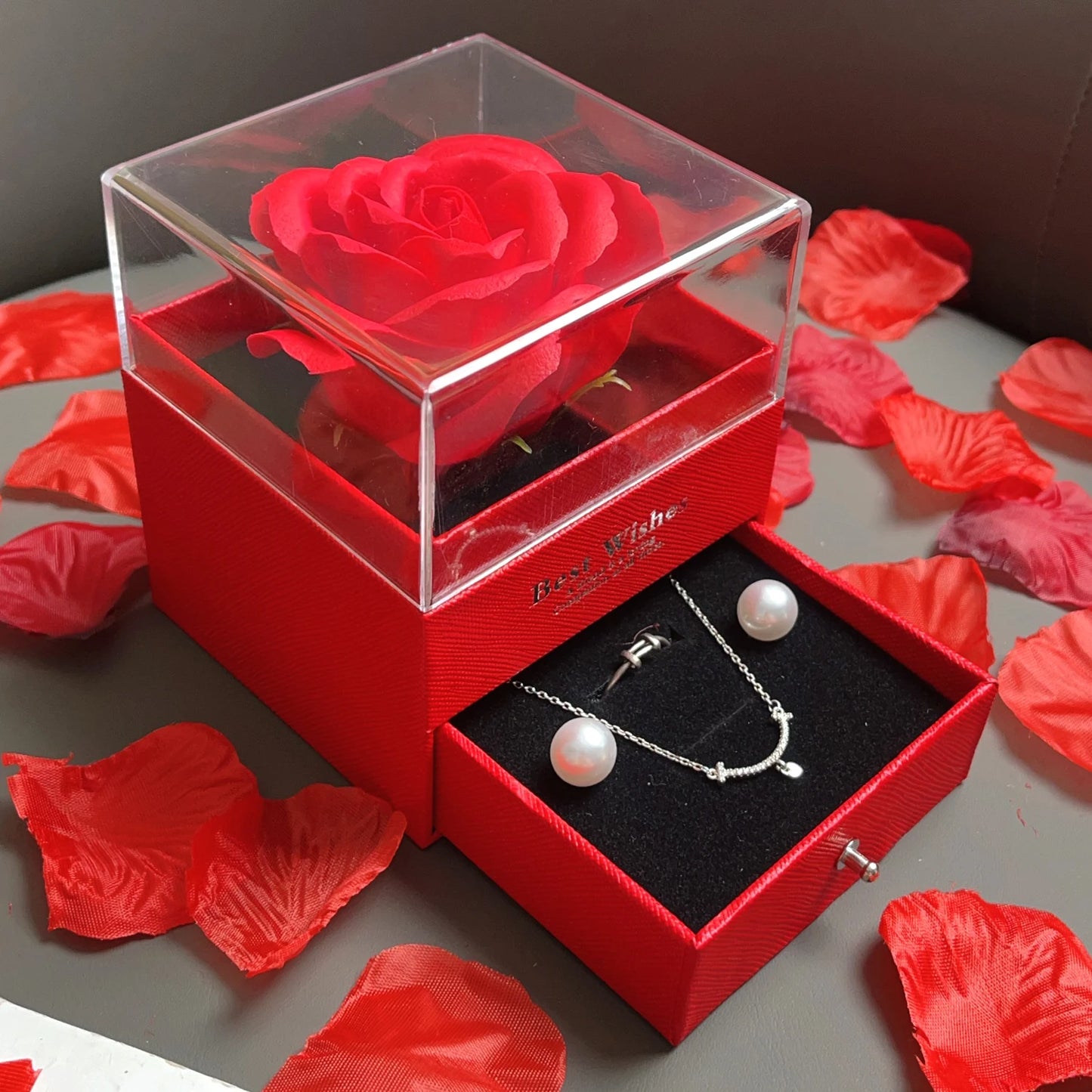 Sparkling Heart Love Necklace with Luxurious Rose