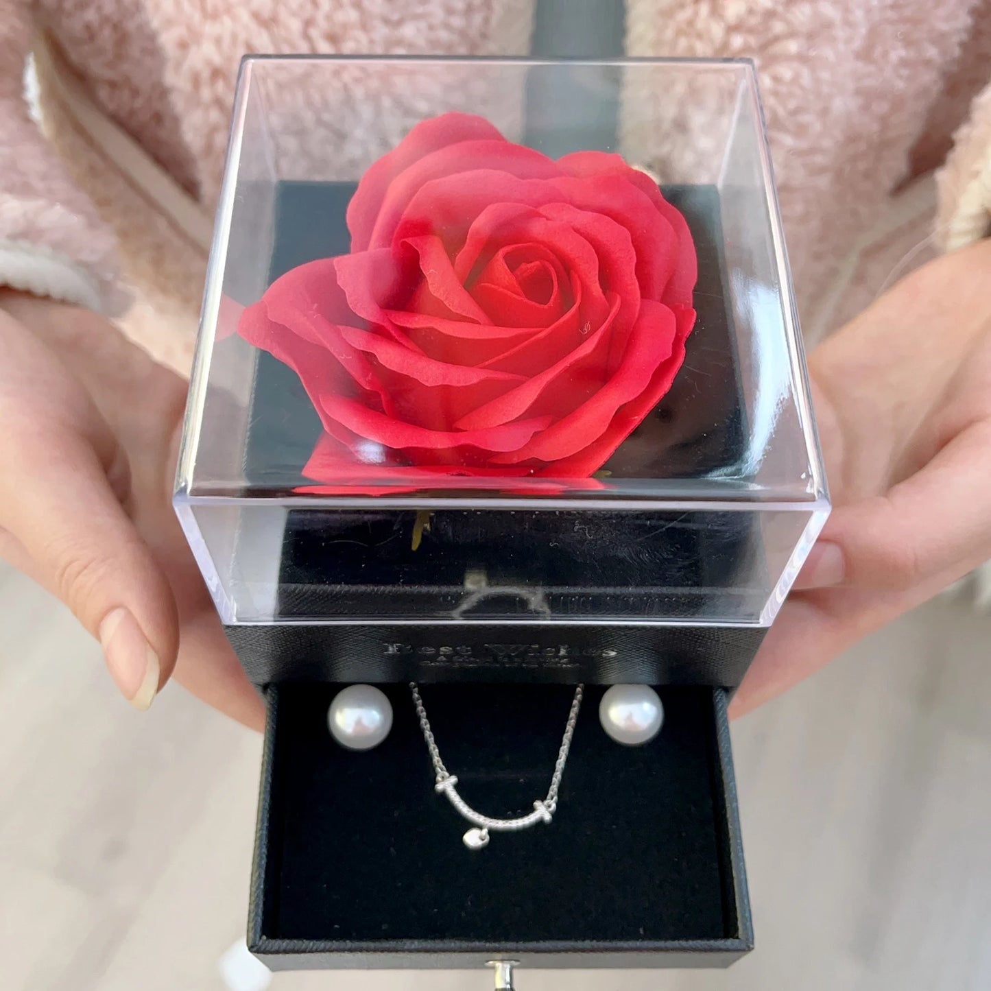 Sparkling Heart Love Necklace with Luxurious Rose